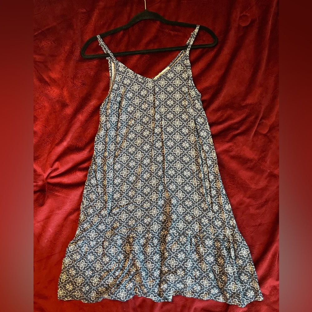 BLUE FLORAL SPAGHETTI STRAP DRESS
